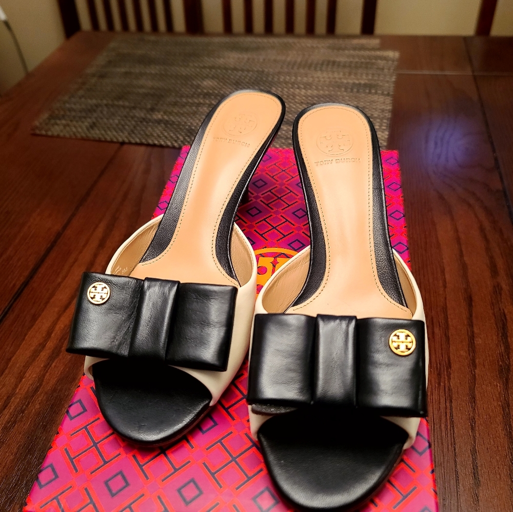 Tory Burch women's slide size 8 color ivory/black